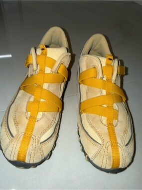 Diesel Cream-Beige Suede Sneakers with Yellow Accent